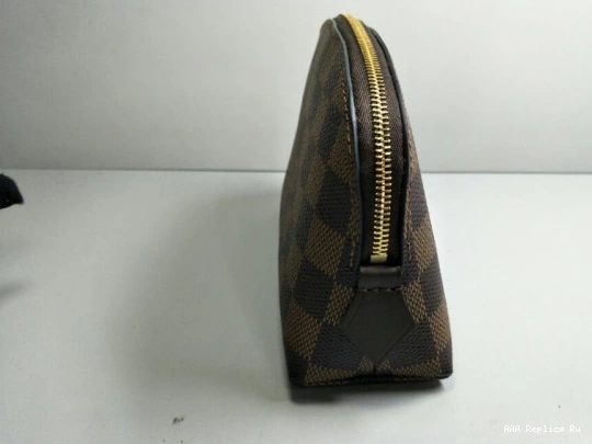 AAA Pruses Bags LOUIS VUITTON COSMETIC POUCH 0729